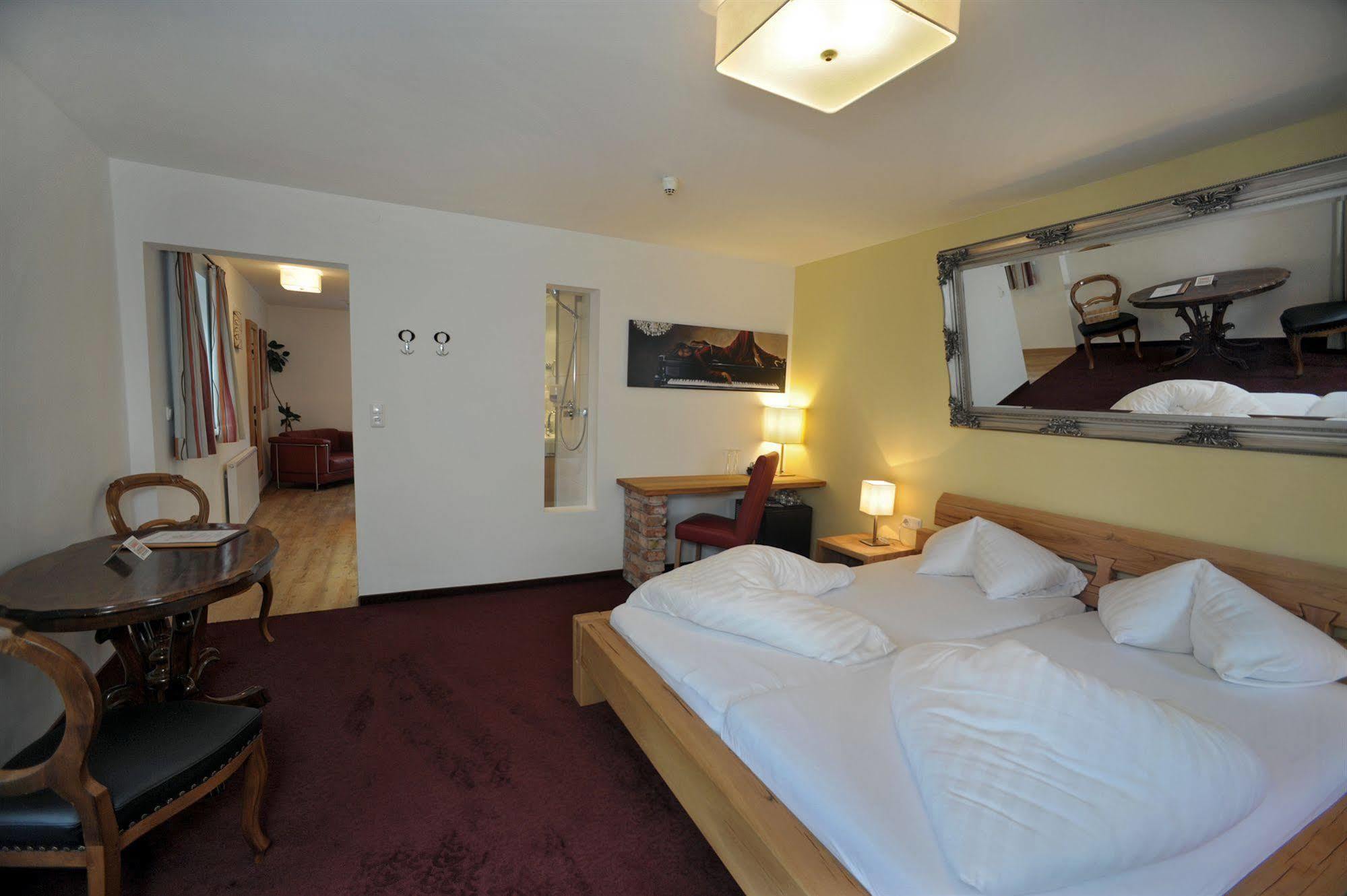 Hotel Goldener Loewe Kufstein Esterno foto